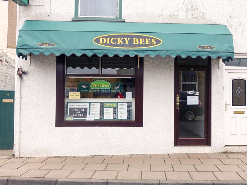 960-DICKY-BEES